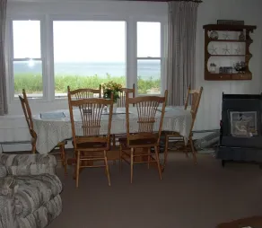 REXHAME BEACH OCEAN FRONT BUNGALOW COTTAGE VACATION RENTAL - Image 4