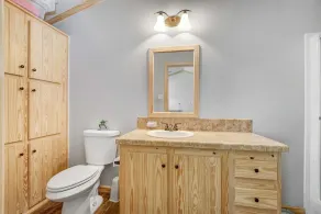 COZY, RIVER-FRONT CABIN, GATED, PRIVATE, ROMANTIC AND UNIQUE - Image 4