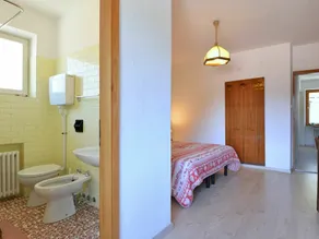 Lovely apartment for 7 people with WIFI, TV, patio and pets allowed - Image 5