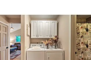 Luxury lakefront apartment and private pool! Pool open Memorial Day - Labor Day. - Image 2