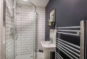 York Superior Ground Floor Two Bedroom Apartment - Image 3