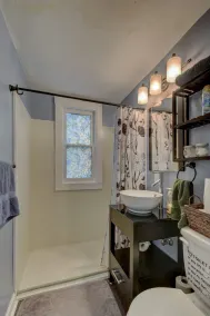 Charm Near Omaha Downtown: 4-Bed, 2-Bath Gem - Image 4