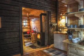 Quaint holiday home in the forests of Lapland by the river - Image 2