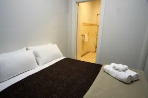 Adelaide's Seaside Location - Glenelg Beach: Seafield Apartment No. 3, First-floor - Image 5