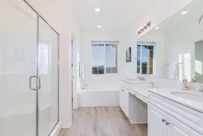 Cozy New 4Bedroom 4Bath home Chino 安靜小區4房4衛新房整租 - Image 3