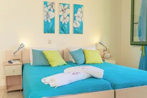 Three-Bedroom Seafront Villa, Brio Complex | Private Pool & Jetty | Sleeps 6–8 - Image 5