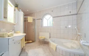 Helle Ferienwohnung In Elmen - Image 2