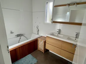 Comfortable contemporary villa with swimming pool, large plot, fiber / wifi - Image 4