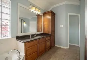 Luxurious & Spacious 6BR w/ Pool/Kayak/Lake/Golf - Image 2