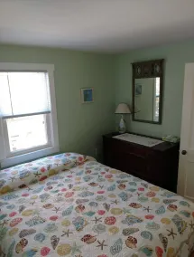 Niedlicher Cape Cod im Strand-Block! Gehen Sie zum Restaurant, Bäckerei, Hallenbad, Einkaufsmöglichkeiten - Image 4