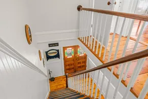Coastal Victorian Home Walk to Downtown - Image 2