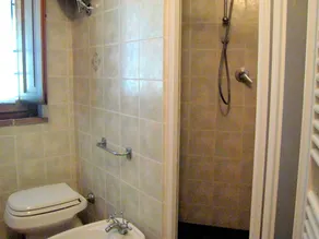 Cottage With Private Garden in Tuscany - Image 3