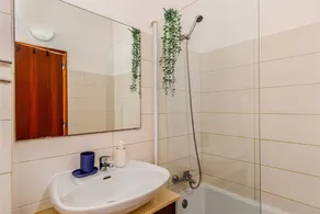 Appartamento Vacanze \"Sleeptubal Moderna Sistemazione\" con Balcone e Wi-Fi - Image 3