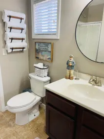 Lake House Hideaway, 1 Mile Over Jamestown Marina !! - Image 4