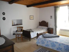 Large stone house with flair in Drôme provençale - Image 4
