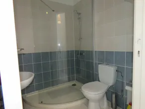 G3 Polis Gardens - includes WiFi & A/C - Image 2