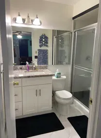 Private room centrally located in Melbourne - Image 2