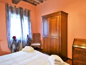 Rustic Holiday Home in Città di Castello with Swimming Pool - Image 5