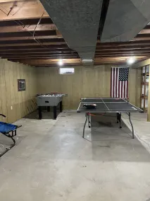 Spacious 3 Bedroom Home in a Quiet Neighborhood Near the University - Image 3