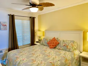 215 Beachers Lodge Direct Ocean Front Crescent Beach One Bedroom Condo - Image 5
