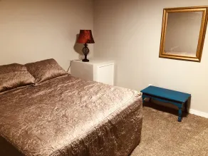 Beautiful Guest House! Peaceful home Near Lake Springfield! - Image 5