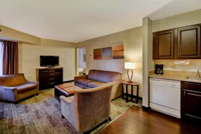 Free Breakfast Pool & Hot Tub. Near East Towne Mall! - Image 4