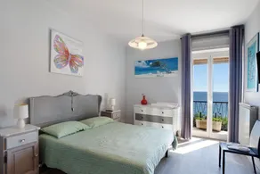 Appartement \"Raineri\" avec vue mer, Wi-Fi, climatisation et balcon - Image 4