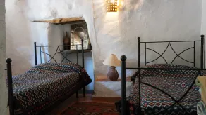 Country cottage for 4 with large swimming pool in Sierra Nevada National park. - Image 5