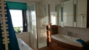 Apartamento conforto moderno na cidade termal na Rennsteig - Image 2