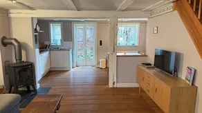 Dejligt restaureret bindingsværkshus i en romantisk beliggenhed i centrum - Image 3
