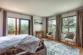 Breathtaking views, rolling hills, firepit, deck, Hibachi table , king beds  - Image 3