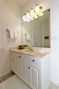 Private 1st Floor Apartment - Steps from the Beach - Pet Friendly - Image 3