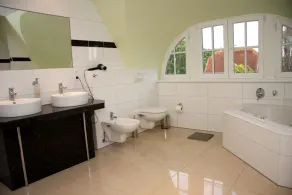 5 ***** luxury indoor pool villa, 28 °, 60 sqm roof terrace, 390 sqm living space - Image 4