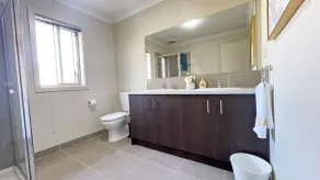Spacious Villa 7BRM 5-bathroom House Point Cook Double Storey - Image 5