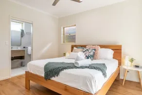 Beachside living takes a smart & stylish turn with this well appointed apartment - Image 5