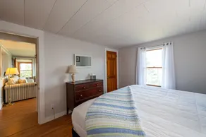 Recently updated cottage featuring beautiful easterly views of Casco Bay - Image 5