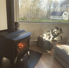 Narrowsburg Farmhouse Getaway  - Image 4