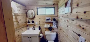 Modern lakeside cabin with panoramic views , deck and  screened porch - Image 3