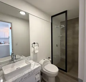 Aparts4Days Gym Pool Jacuzzi 1 Bedroom Apartment - Image 3