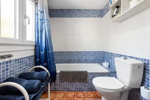 Beach apartment in Malaga - Image 2