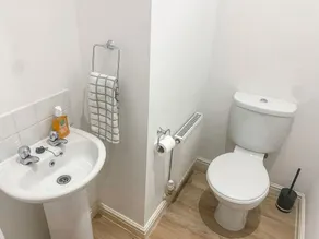 4c Gaia Lane - Image 3