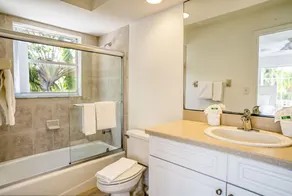 Three Bedroom Pool Home- Direct Channel Views - Image 5