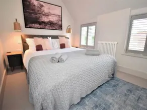 Spring Cottage Bretforton - Image 3
