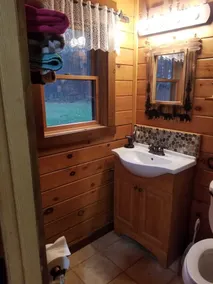 secluded log home, minutes from all star village in Oneonta - Image 5