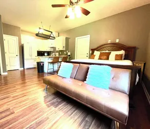 Lovely Guest Apartment<br> - Image 5