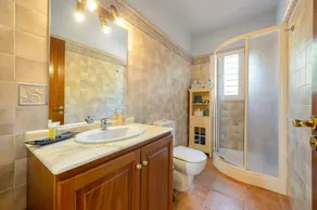 Belle villa \"Sa Vinyeta\" avec vue sur les montagnes, climatisation, piscine et terrasse - Image 3
