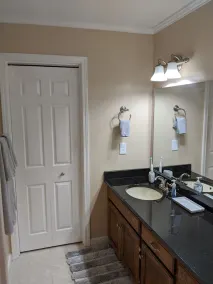 6 Bedrooms and 3 docks on a Lake Hartwell cove, 3 miles from Clemson by water. - Image 3