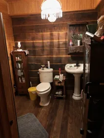 Cypress Bay Cove Lake / Log House - Image 5