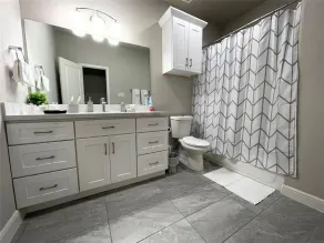 Entire New Cozy Home near NRG Stadium - Image 3
