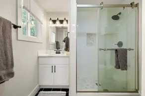 Cozy Casita - Minutes to Autzen & Downtown home - Image 3